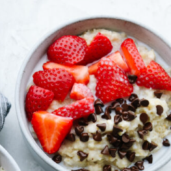 Strawberry Chocolate Chip Oatmeal